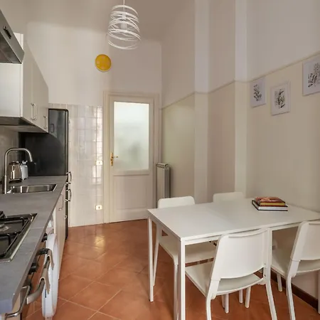 Apartamento Guesthost - Roomy And Comfy In
