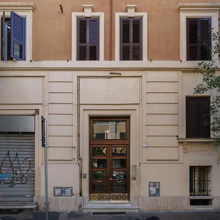 Guesthost - Roomy And Comfy In Apartamento